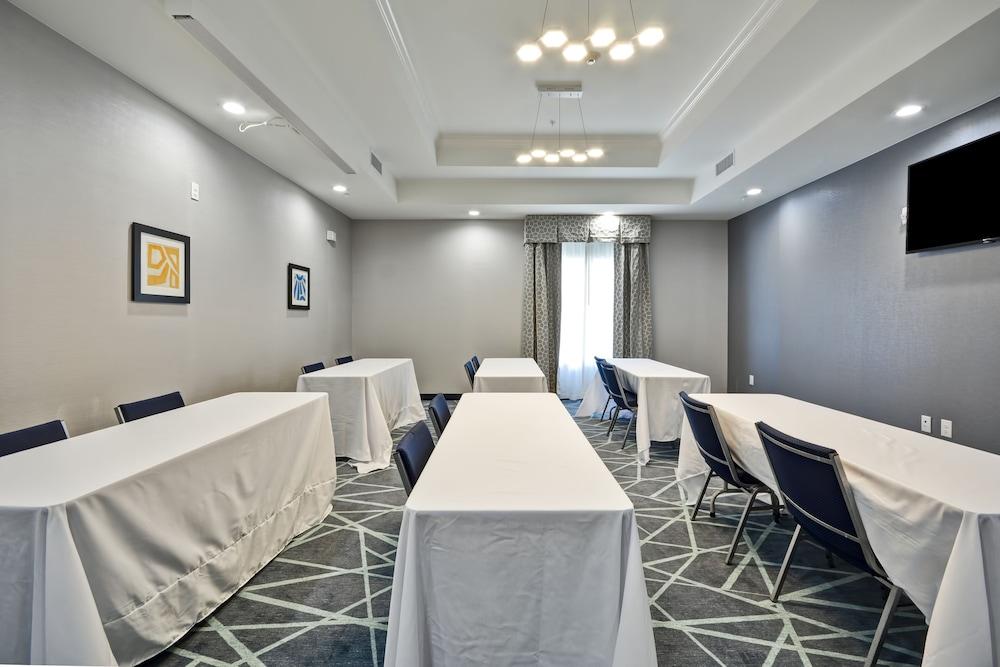 Hampton Inn Кайл Экстерьер фото