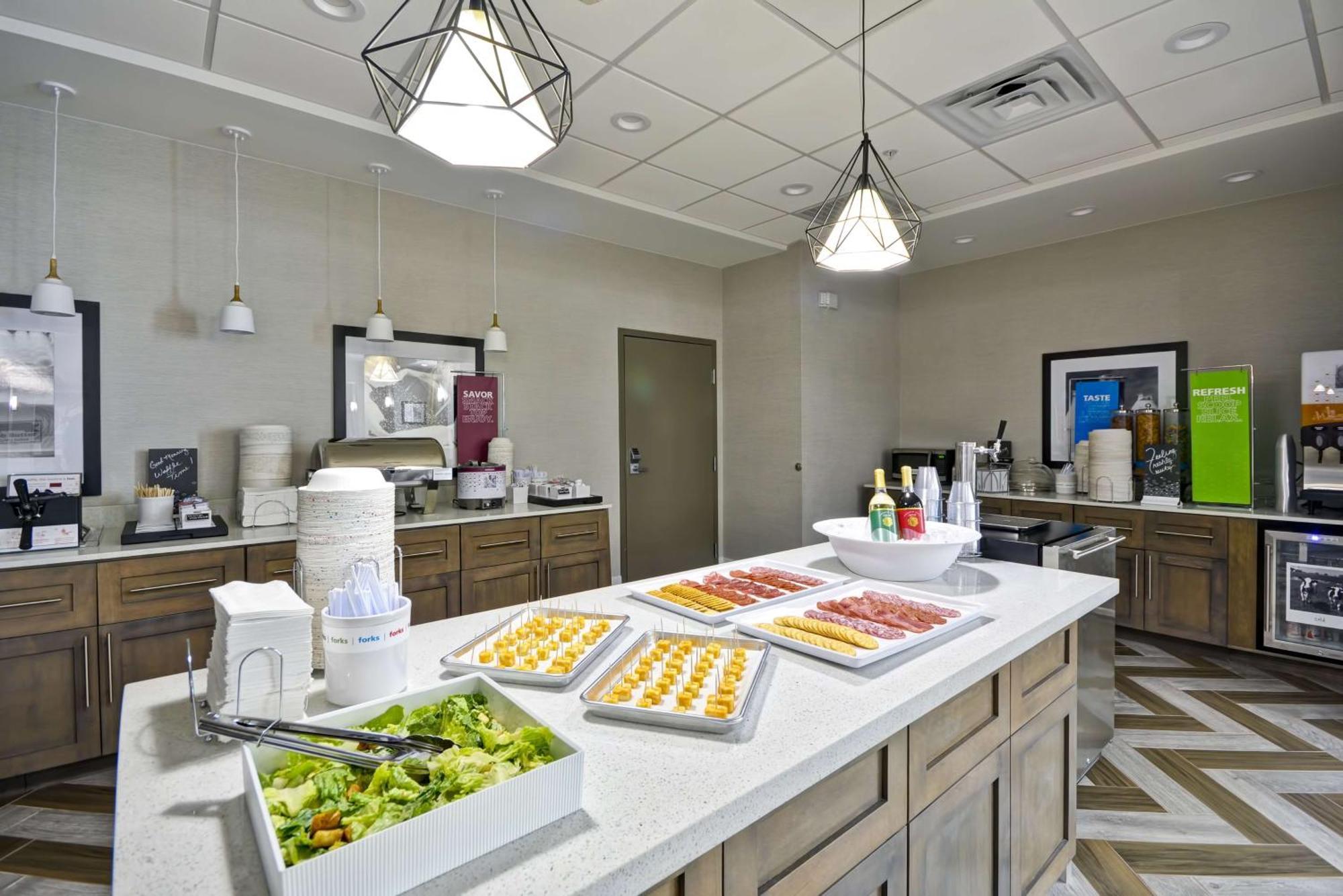 Hampton Inn Кайл Экстерьер фото
